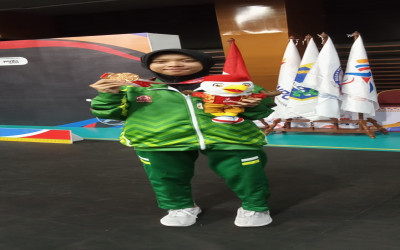 Siswi MTsN 3 Mojokerto Raih Juara 3 Beregu Tenis Meja Putri di Popnas XVII Tahun 2025