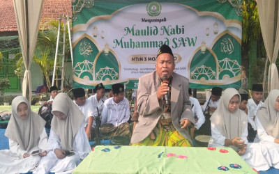 MTsN 3 Mojokerto Peringati Maulid Nabi Muhammad SAW 1447 H dengan Tema Ekoteologi