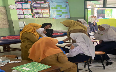 MTsN 3 Mojokerto Ikuti Bulan Imunisasi Anak Sekolah 2025
